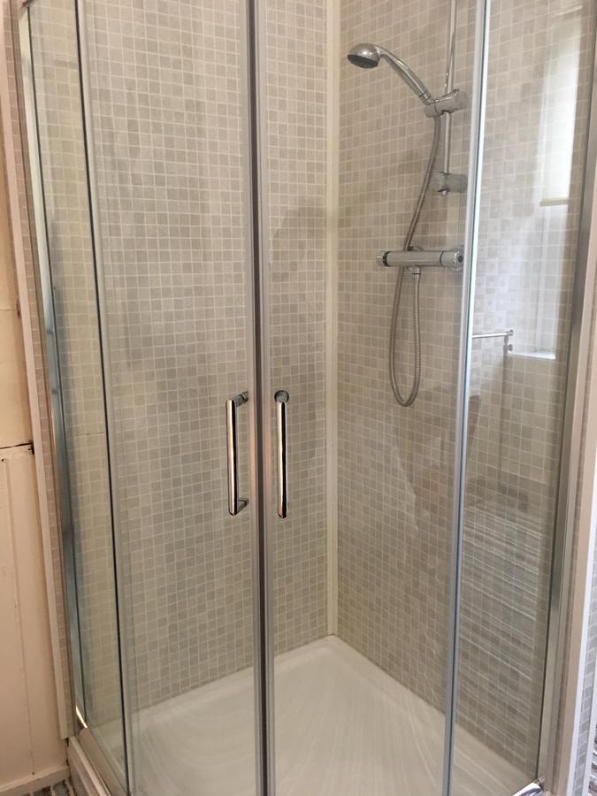 Budget Rooms Crosskeys نيوبورت المظهر الخارجي الصورة