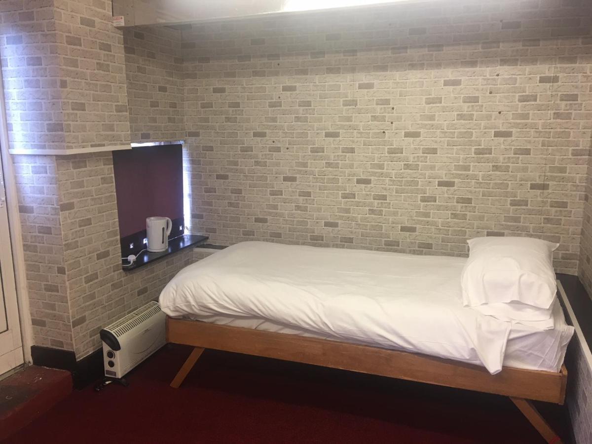 Budget Rooms Crosskeys نيوبورت المظهر الخارجي الصورة