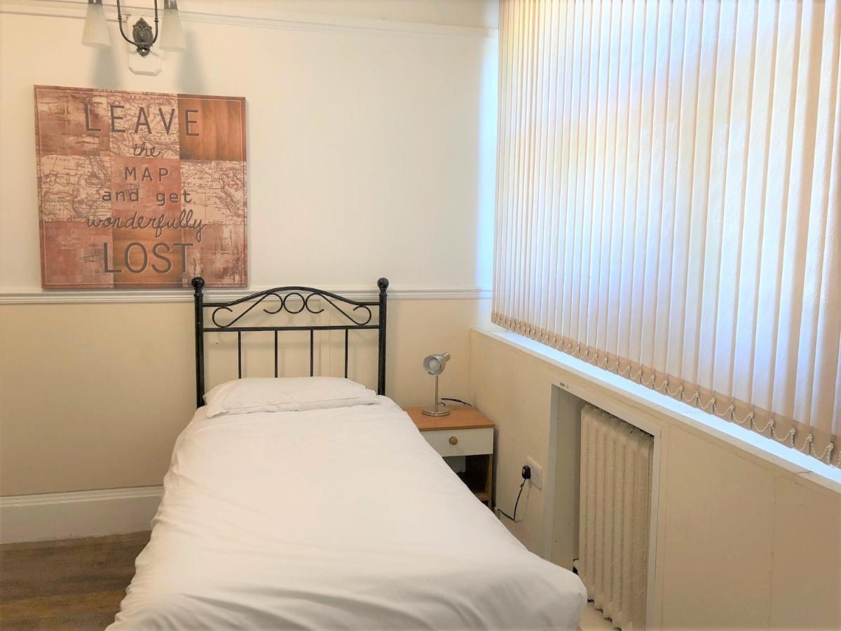 Budget Rooms Crosskeys نيوبورت المظهر الخارجي الصورة